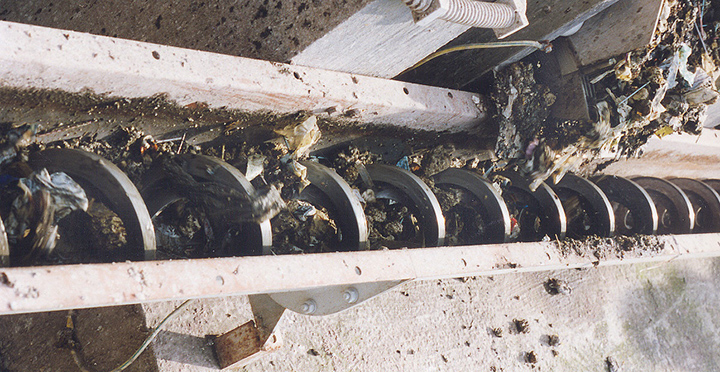 無軸，沒有中心軸，承載力小